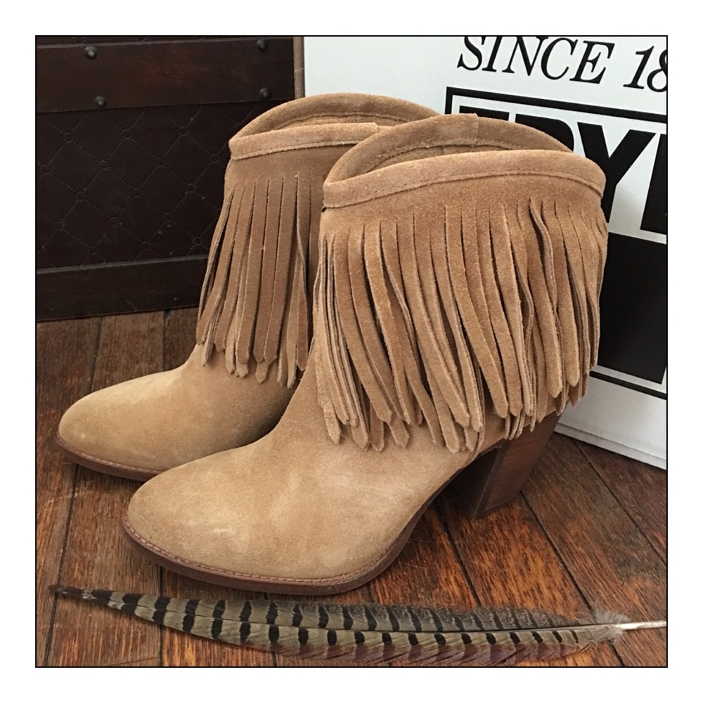 ✨Frye iLana Fringe Bootie✨